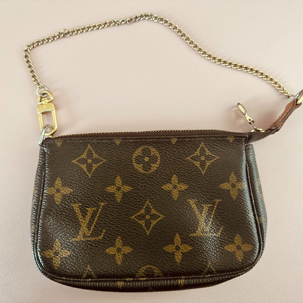 Louis Vuitton Chain Pouch (Mini Pouchette)